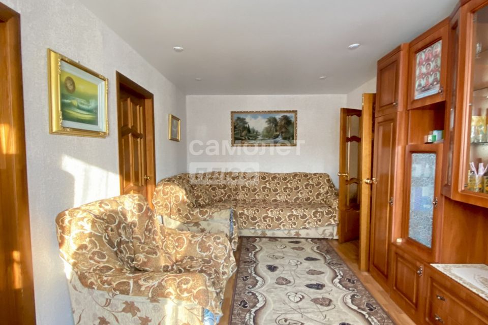Продаётся 4-комнатная квартира, 62.3 м²
