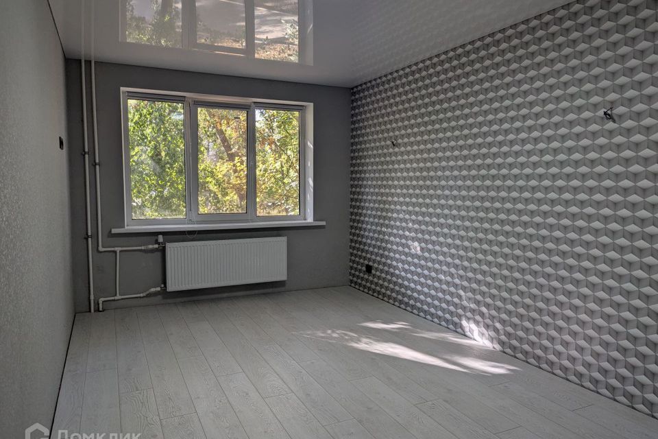Продаётся 3-комнатная квартира, 57.3 м²