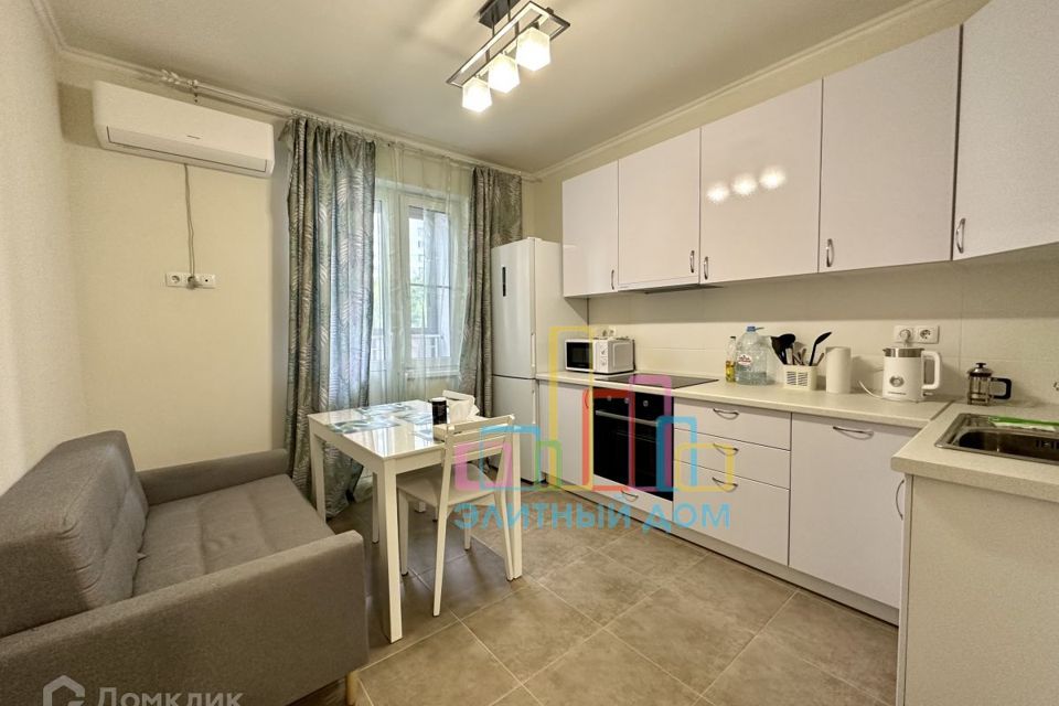 Сдаётся 1-комнатная квартира, 44 м²