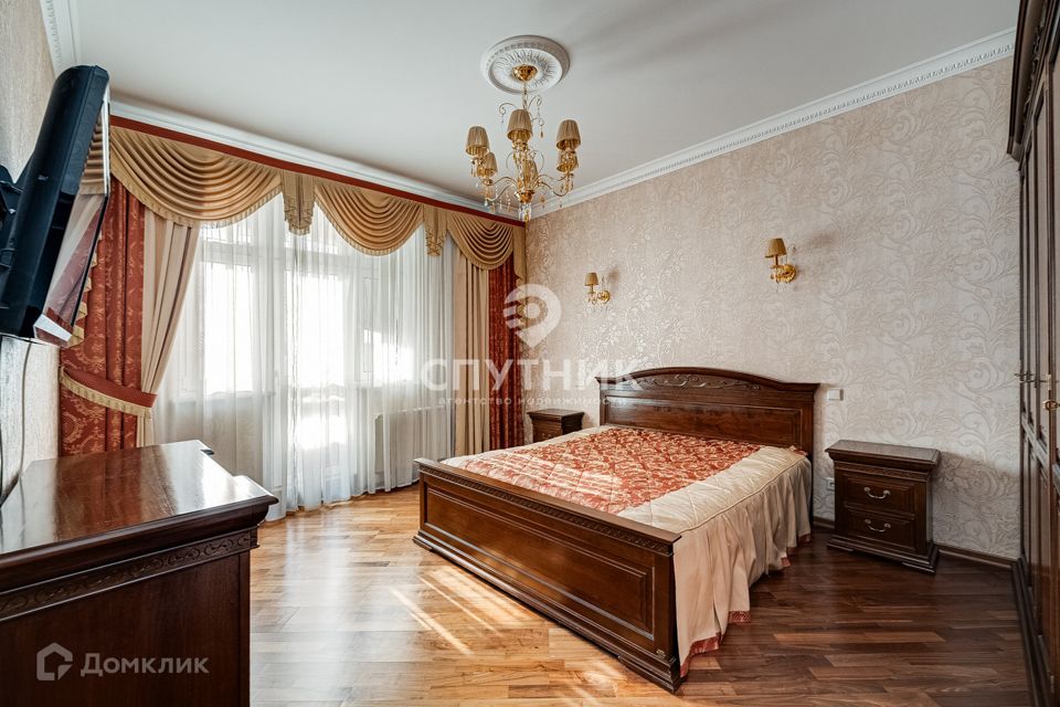 Продаётся 3-комнатная квартира, 112.7 м²