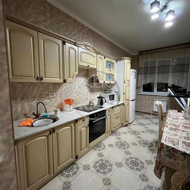 Продаётся 2-комнатная квартира, 75 м²
