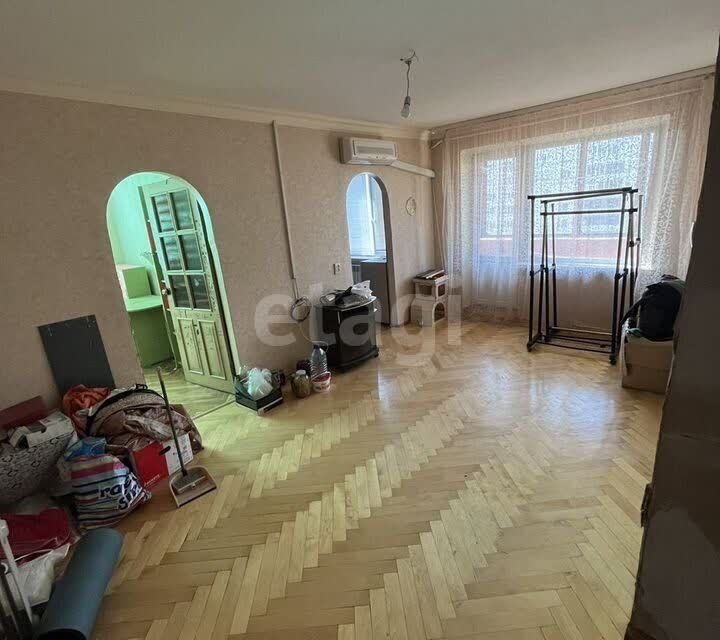 Продаётся 4-комнатная квартира, 60.3 м²