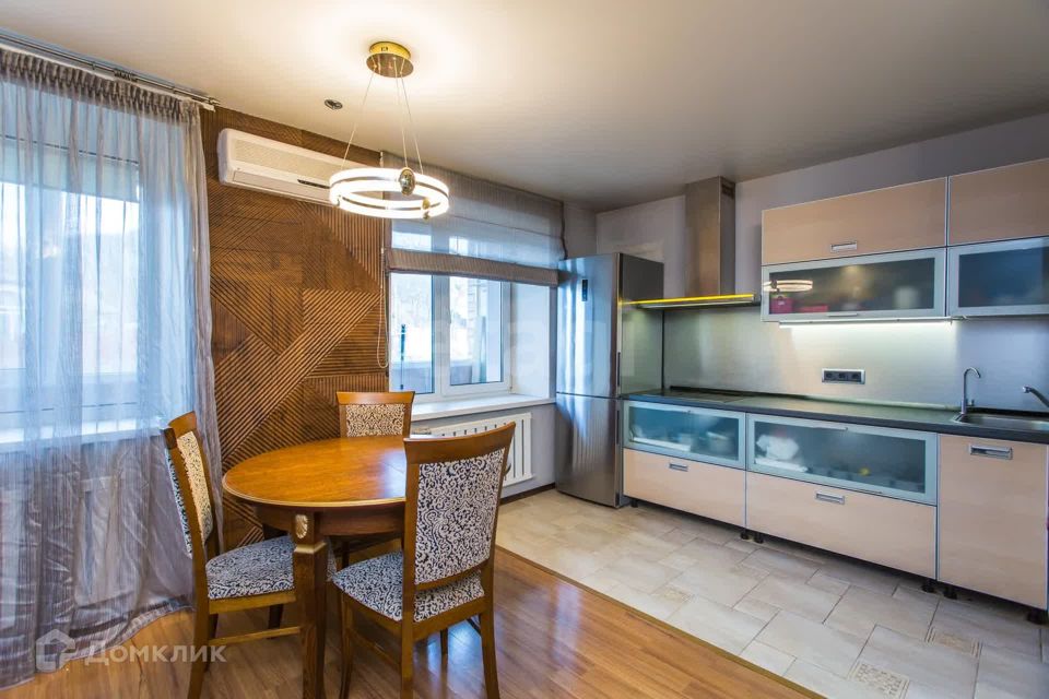Продаётся 3-комнатная квартира, 75.6 м²