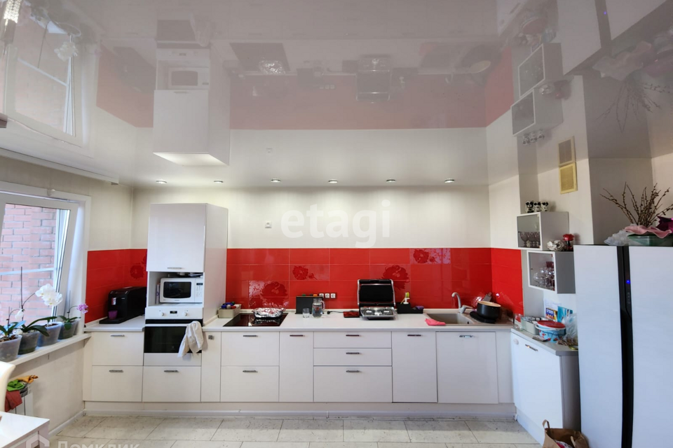 Продаётся 3-комнатная квартира, 83 м²