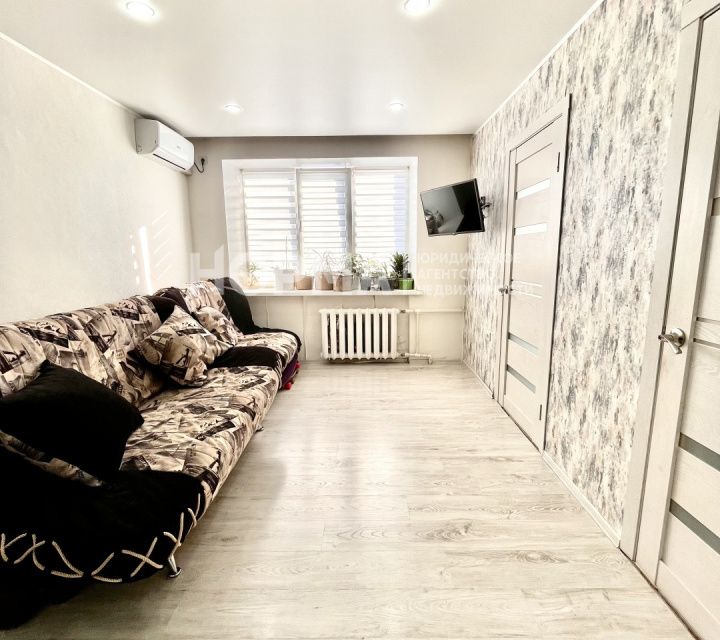 Продаётся 4-комнатная квартира, 62 м²