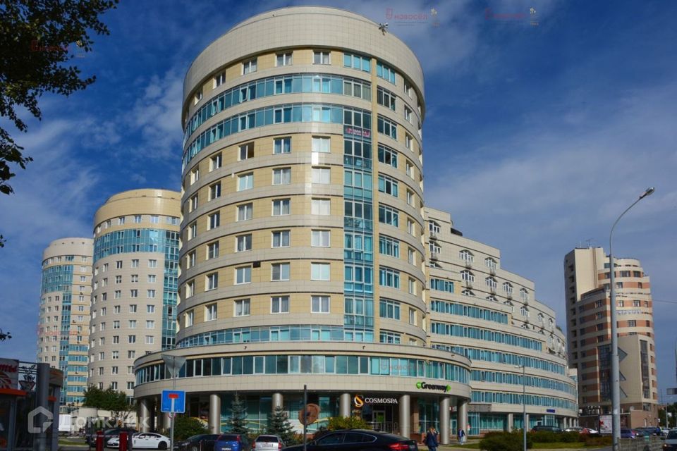 Сдаётся 4-комнатная квартира, 150 м²