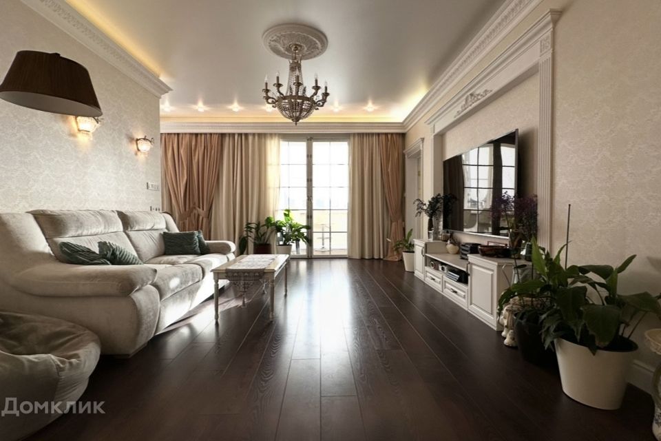 Продаётся 5-комнатная квартира, 156.3 м²