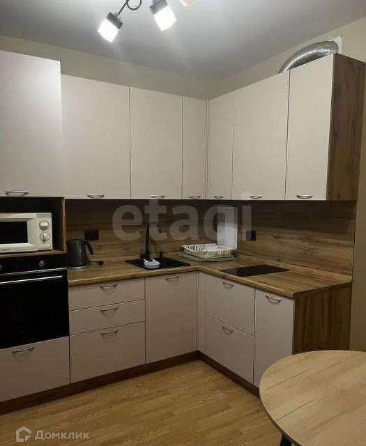 Сдаётся 1-комнатная квартира, 38 м²