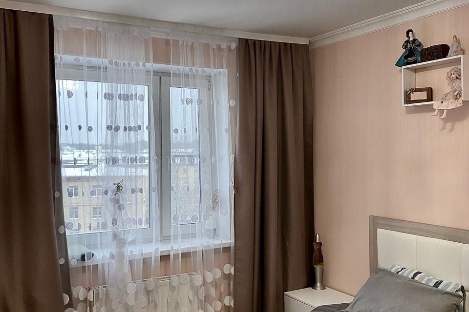 Продаётся 2-комнатная квартира, 55.8 м²