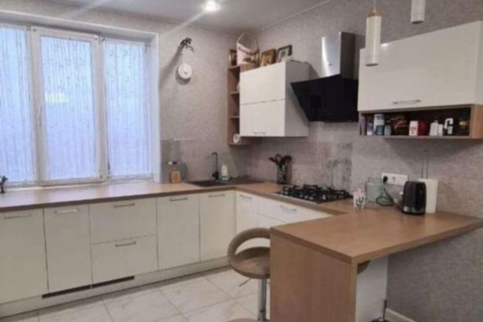 Сдаётся 2-комнатная квартира, 80 м²