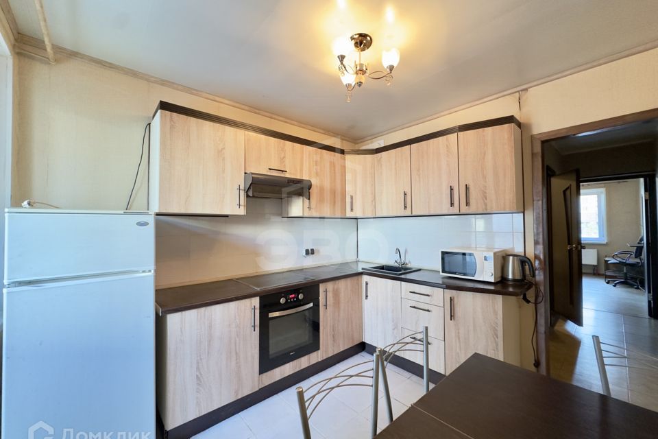 Сдаётся 2-комнатная квартира, 55.6 м²