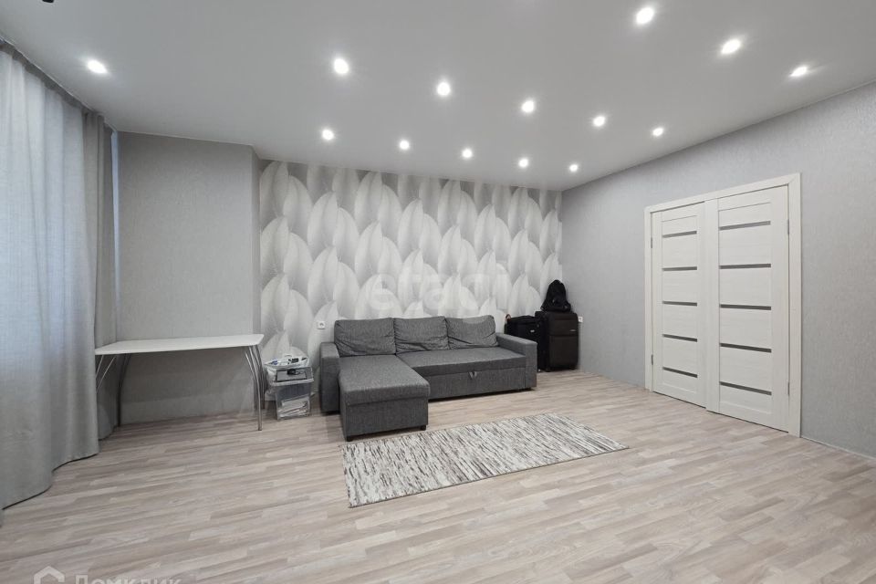 Продаётся 1-комнатная квартира, 42.8 м²