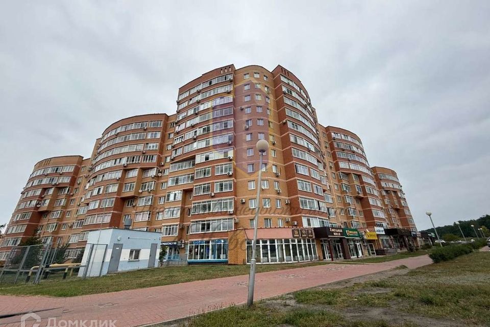 Сдаётся 1-комнатная квартира, 54 м²
