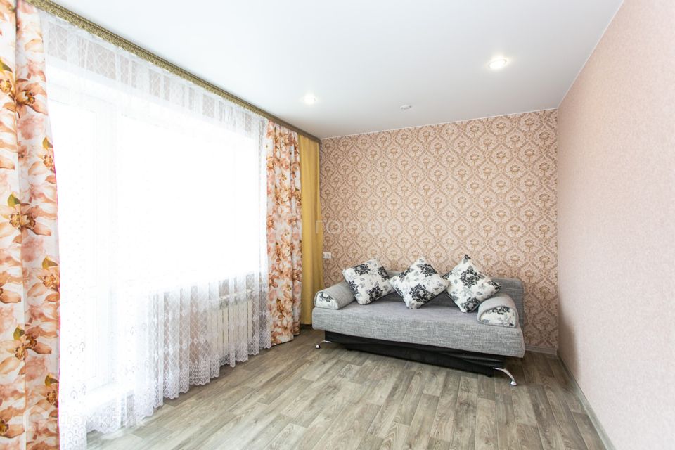 Сдаётся 2-комнатная квартира, 55.3 м²