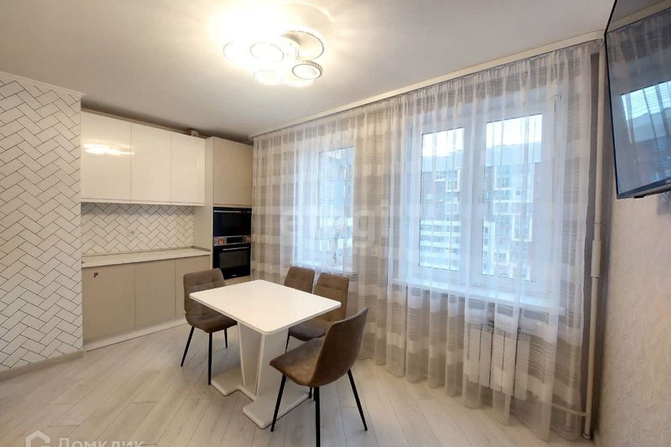 Продаётся 2-комнатная квартира, 66.5 м²