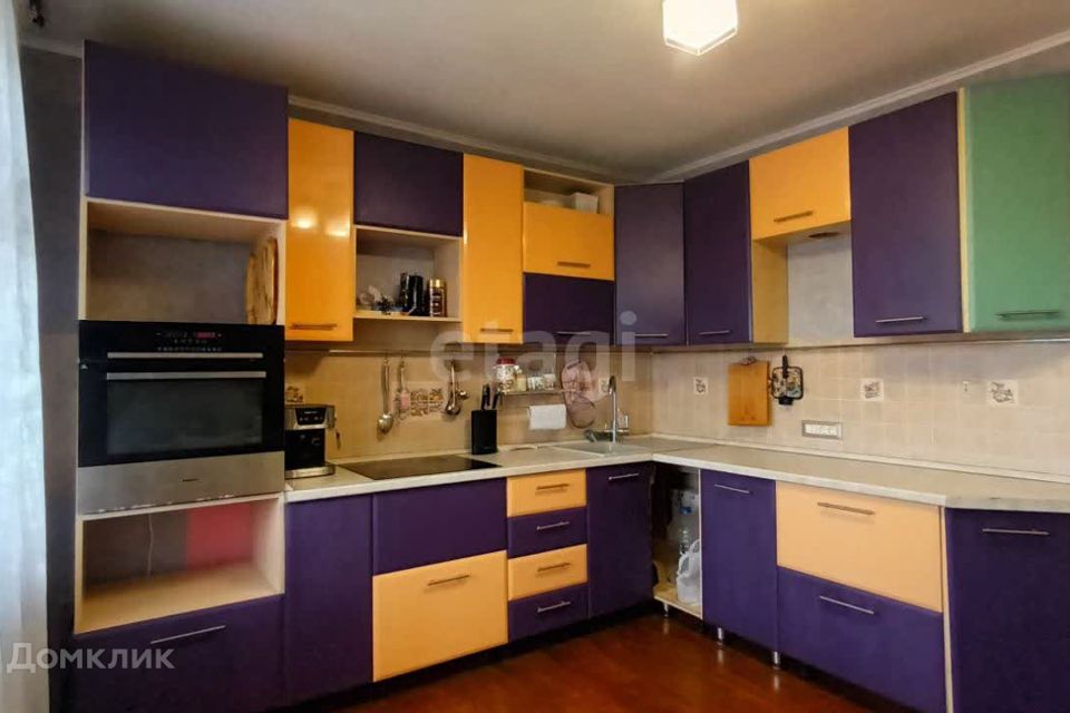 Продаётся 3-комнатная квартира, 106.4 м²
