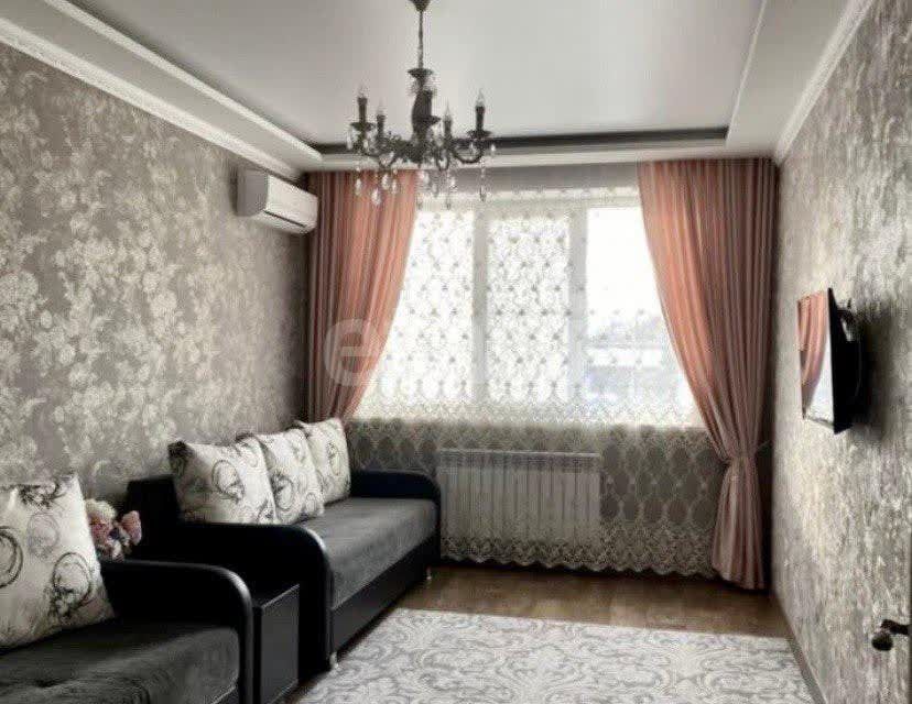 Продаётся 1-комнатная квартира, 41.8 м²