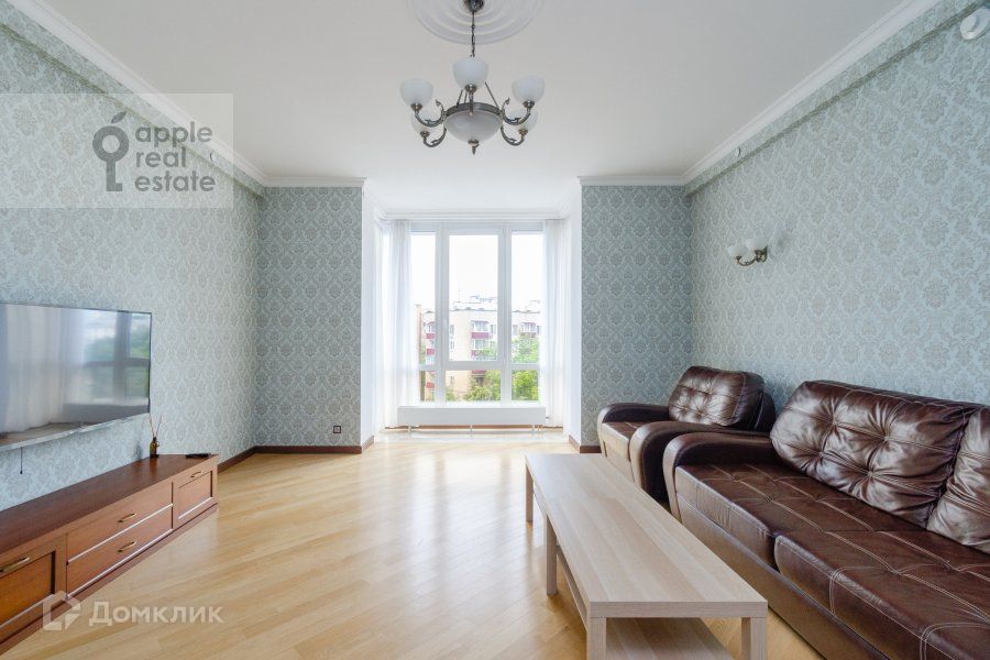 Сдаётся 3-комнатная квартира, 140 м²