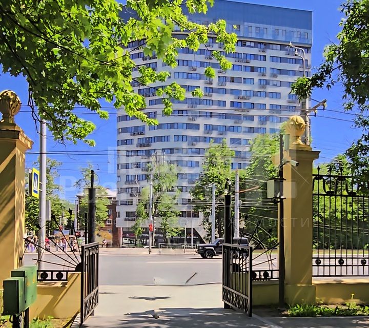 Продаётся 1-комнатная квартира, 42 м²