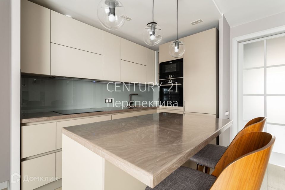 Продаётся 3-комнатная квартира, 96 м²