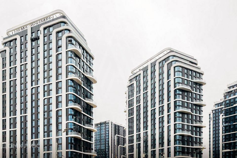Продаётся 4-комнатная квартира, 137.7 м²