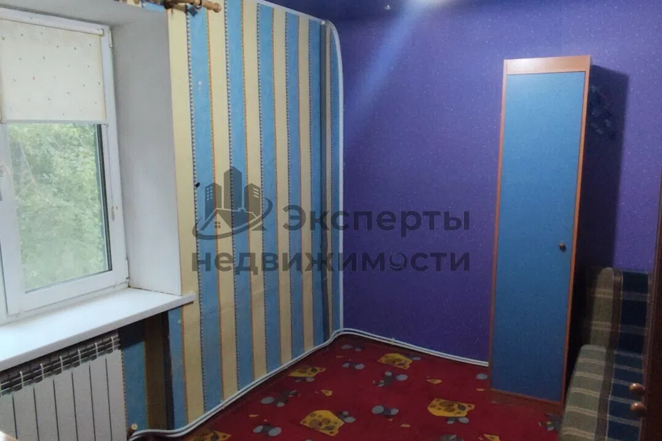 Продаётся 4-комнатная квартира, 61.2 м²