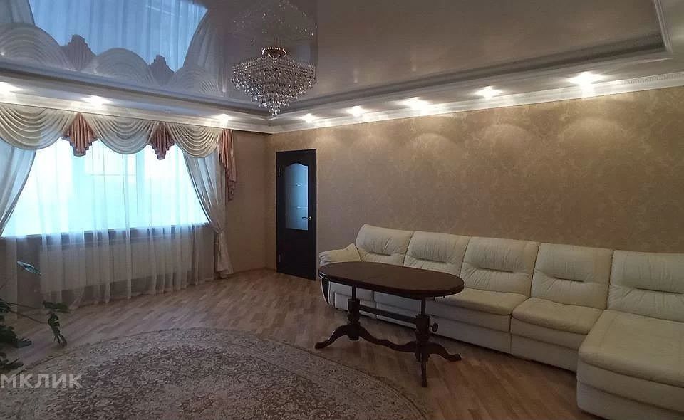 Продаётся 3-комнатная квартира, 105 м²