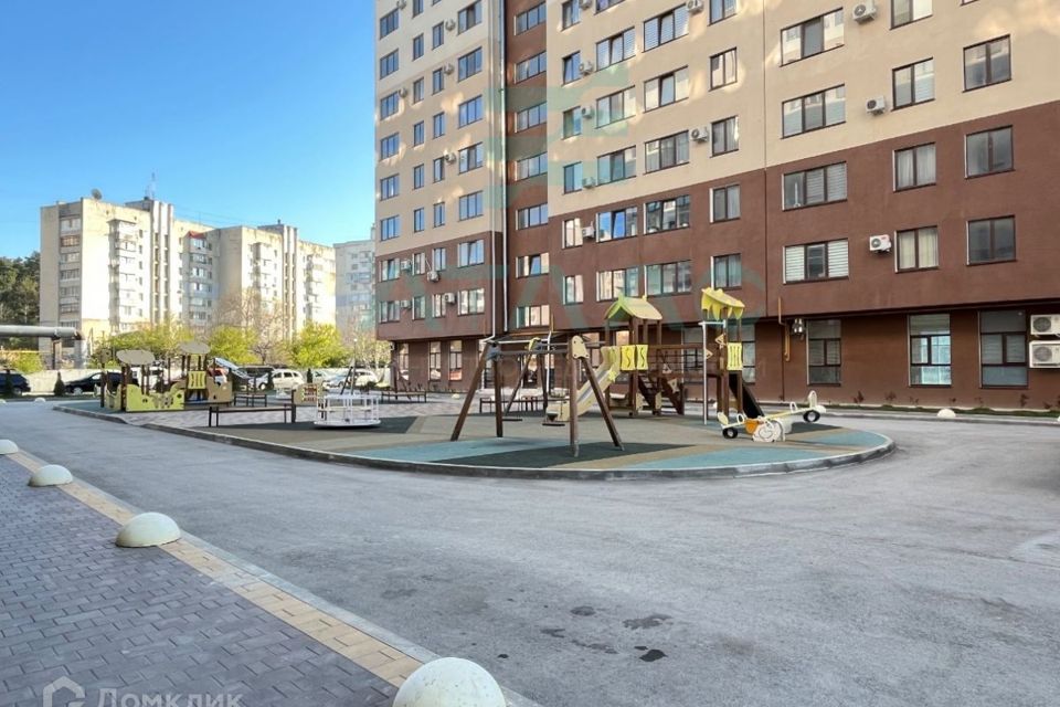 Сдаётся 2-комнатная квартира, 80 м²