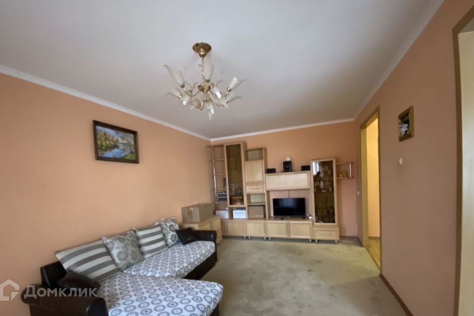 Продаётся 4-комнатная квартира, 77.4 м²