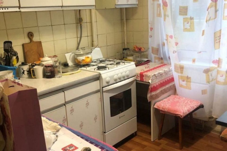 Продаётся комната в 3-комн. квартире, 11.7 м²
