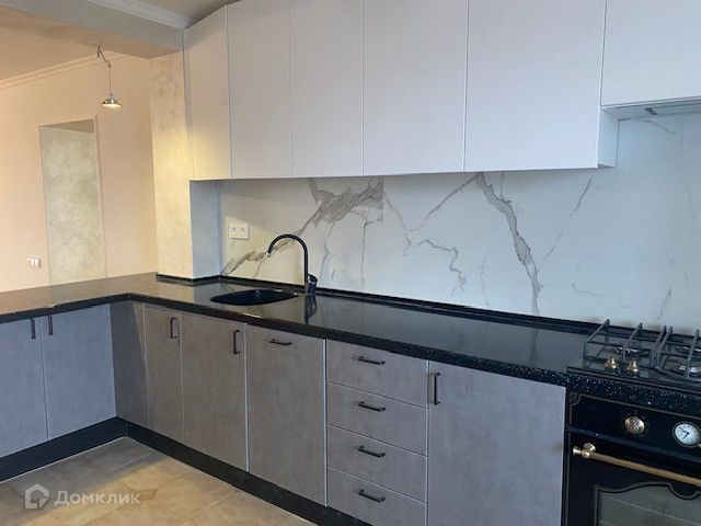 Продаётся 4-комнатная квартира, 114 м²