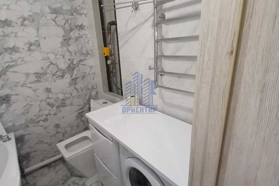 Продаётся 1-комнатная квартира, 42 м²