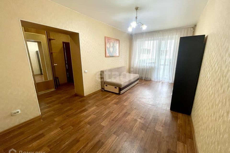 Продаётся 1-комнатная квартира, 42 м²