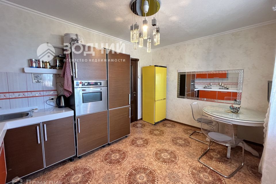 Продаётся 2-комнатная квартира, 74.1 м²