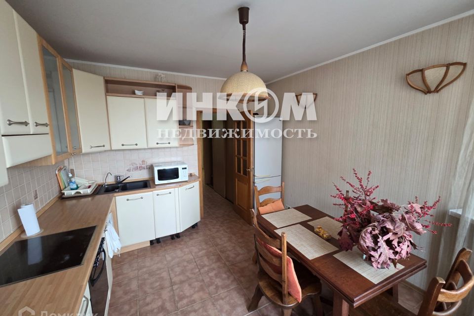 Сдаётся 2-комнатная квартира, 65 м²