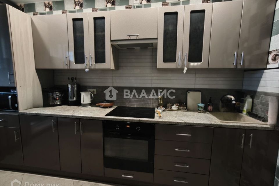Продаётся 1-комнатная квартира, 43.7 м²