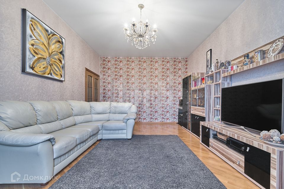 Продаётся 3-комнатная квартира, 103 м²