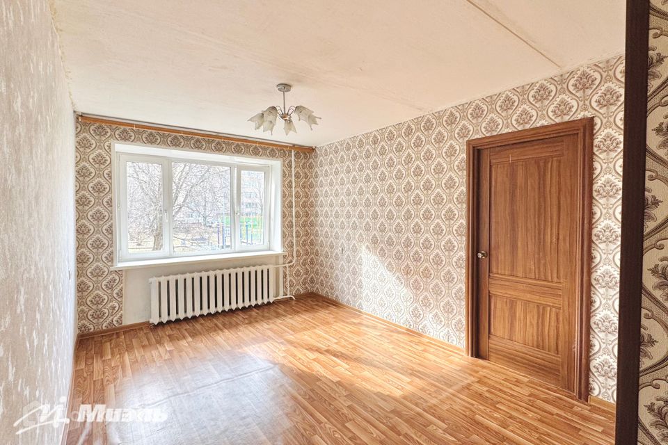 Продаётся 3-комнатная квартира, 51.7 м²