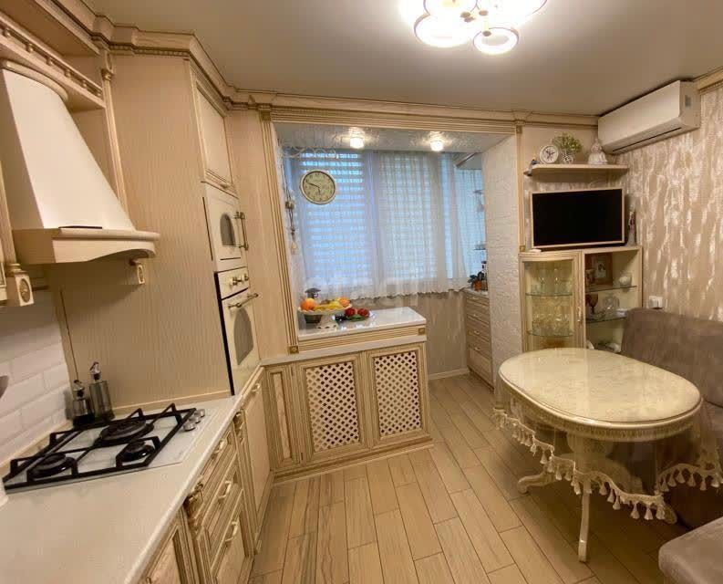 Продаётся 3-комнатная квартира, 65.8 м²