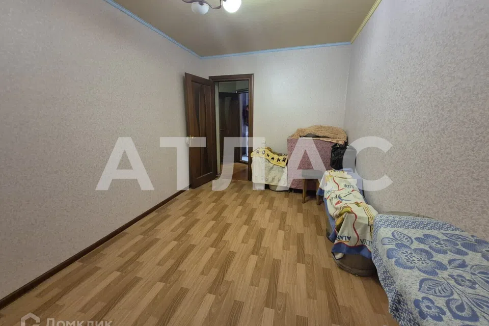 Продаётся 3-комнатная квартира, 63.7 м²