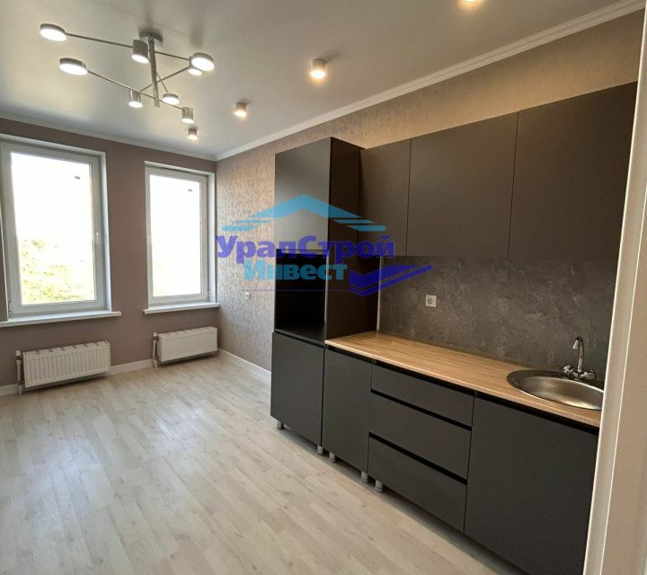 Продаётся 1-комнатная квартира, 38 м²