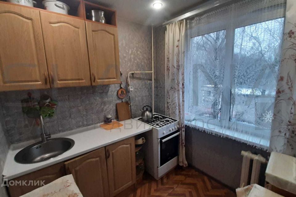 Продаётся 4-комнатная квартира, 58.5 м²
