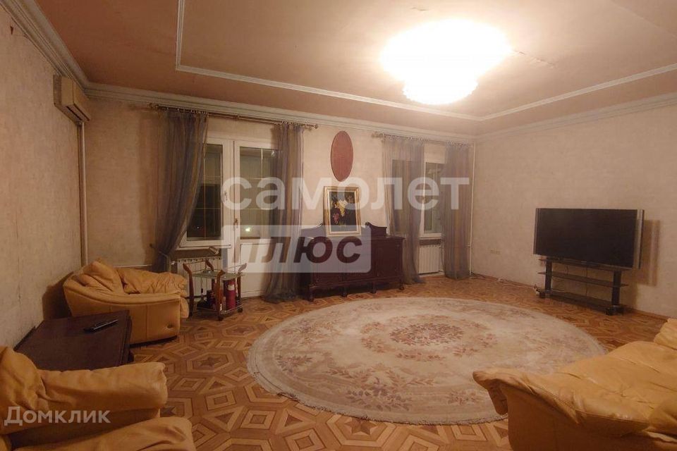 Продаётся 5-комнатная квартира, 110 м²