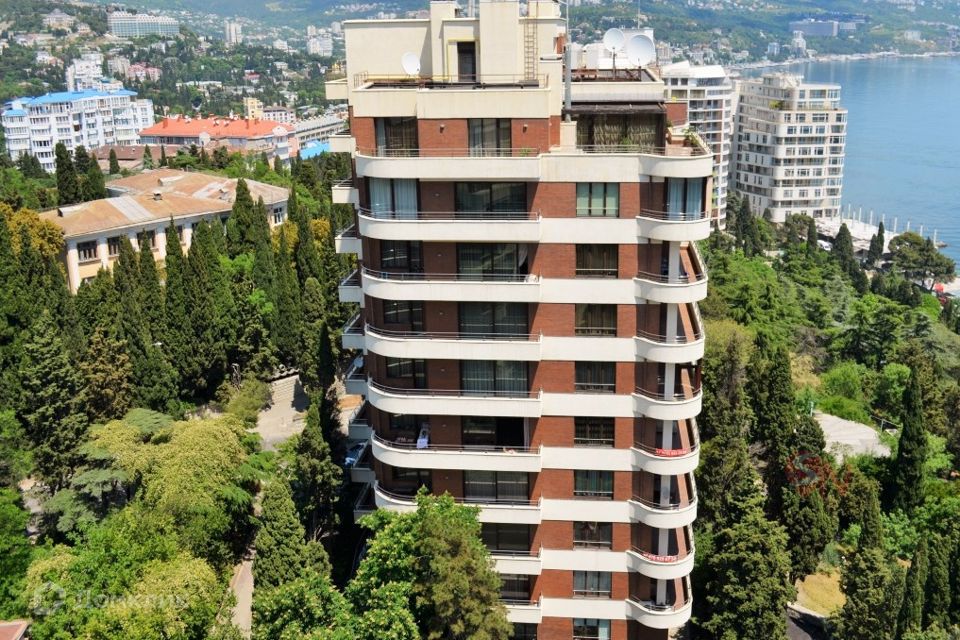 Продаётся 2-комнатная квартира, 96.7 м²