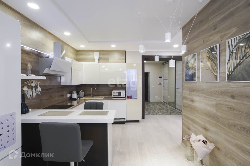 Продаётся 1-комнатная квартира, 58 м²