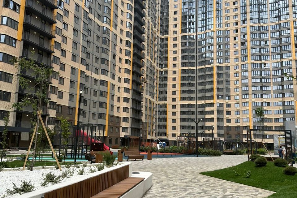Продаётся 1-комнатная квартира, 45.64 м²