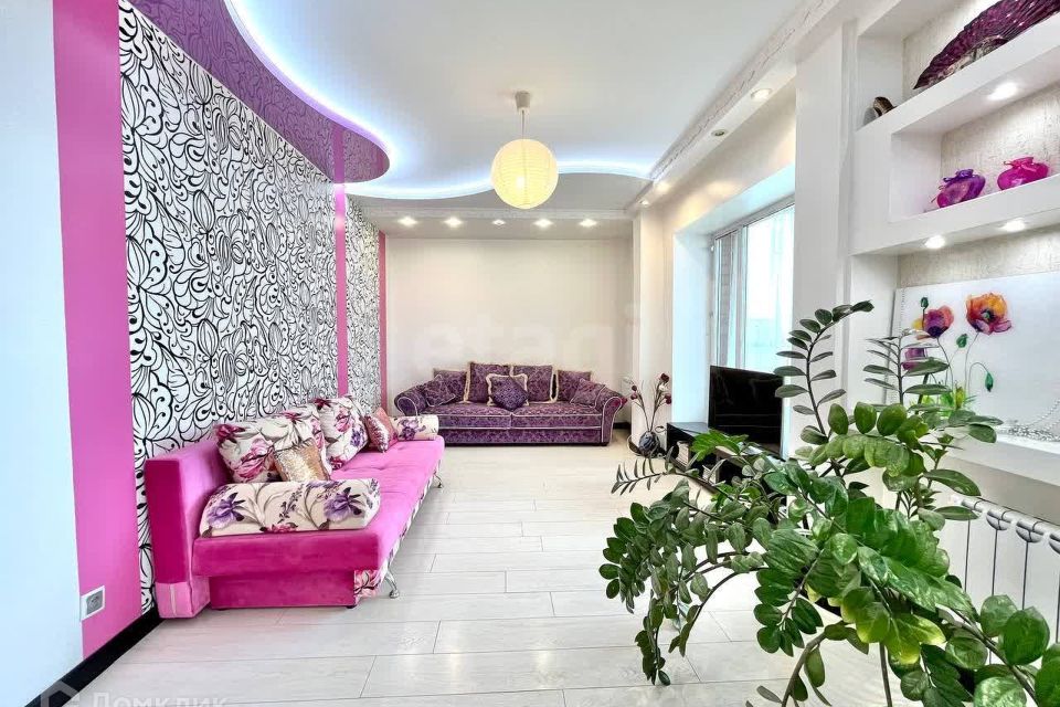 Продаётся 2-комнатная квартира, 61.7 м²