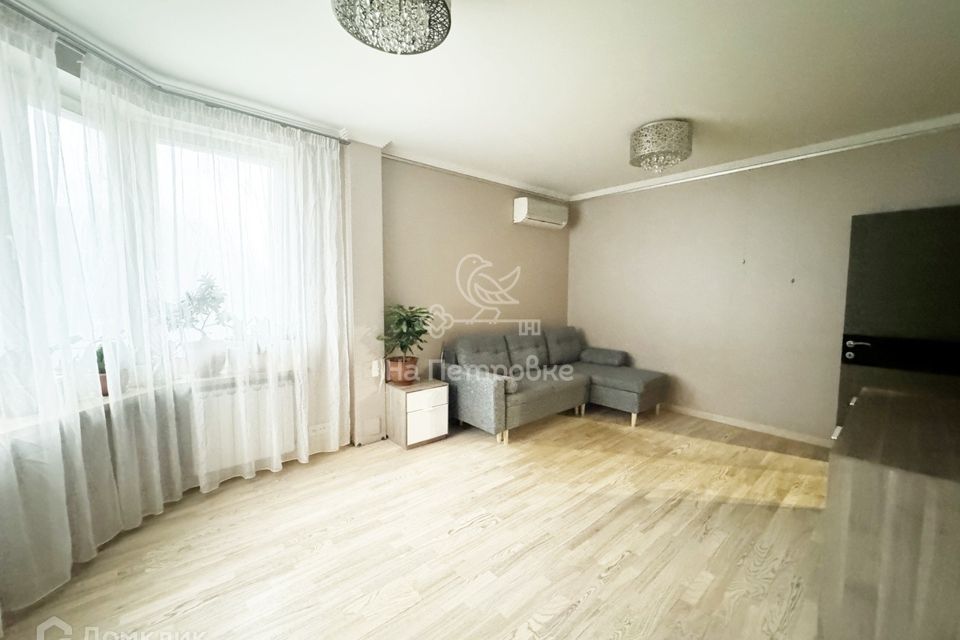 Продаётся 3-комнатная квартира, 70.7 м²
