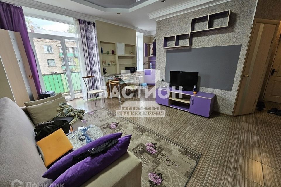 Продаётся 3-комнатная квартира, 43 м²