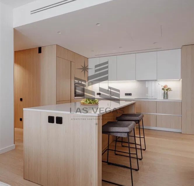Сдаётся 2-комнатная квартира, 87 м²